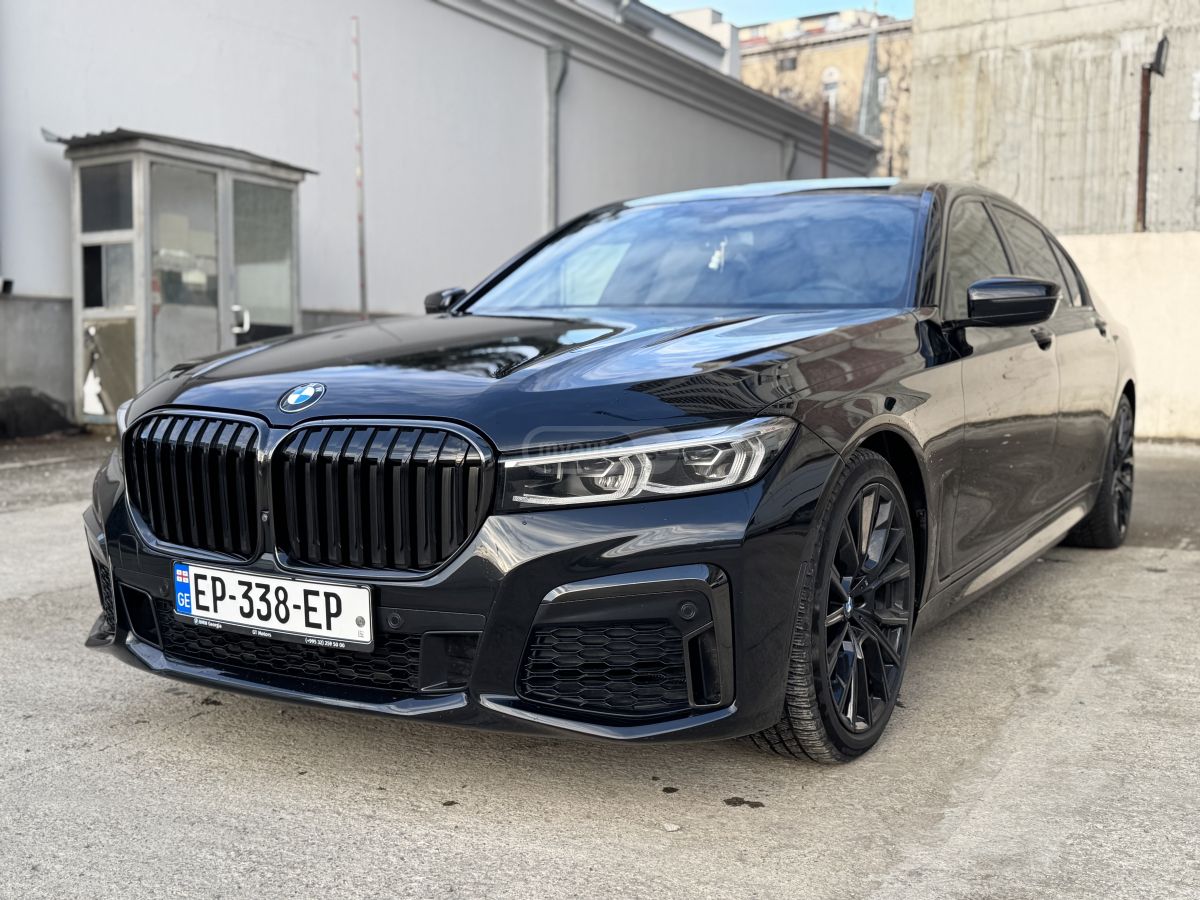 BMW 740 - фото 1