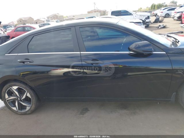 Hyundai Elantra - фото 10