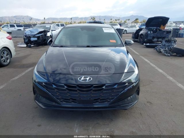 Hyundai Elantra - фото 9