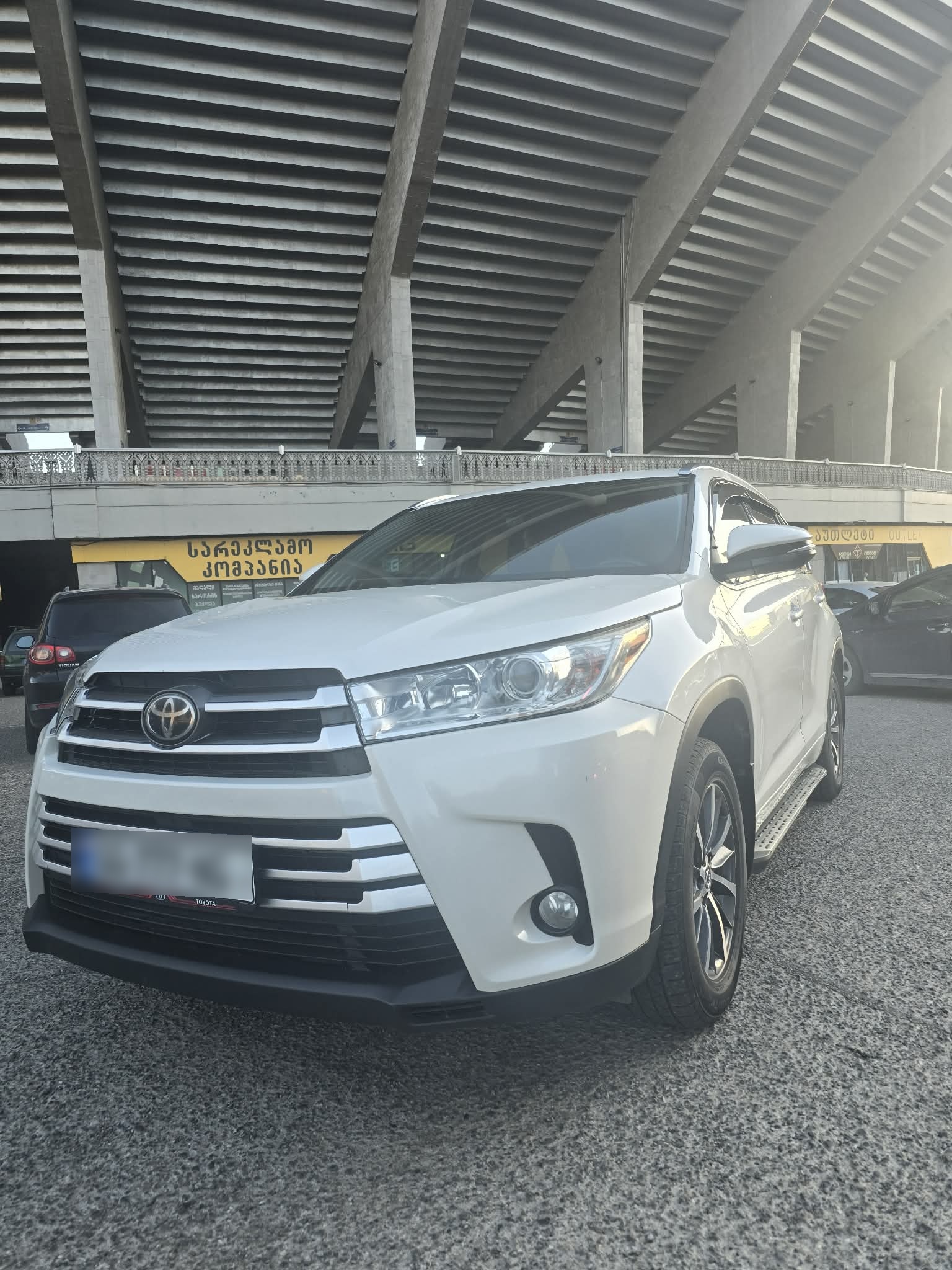 Toyota Highlander - фото 2