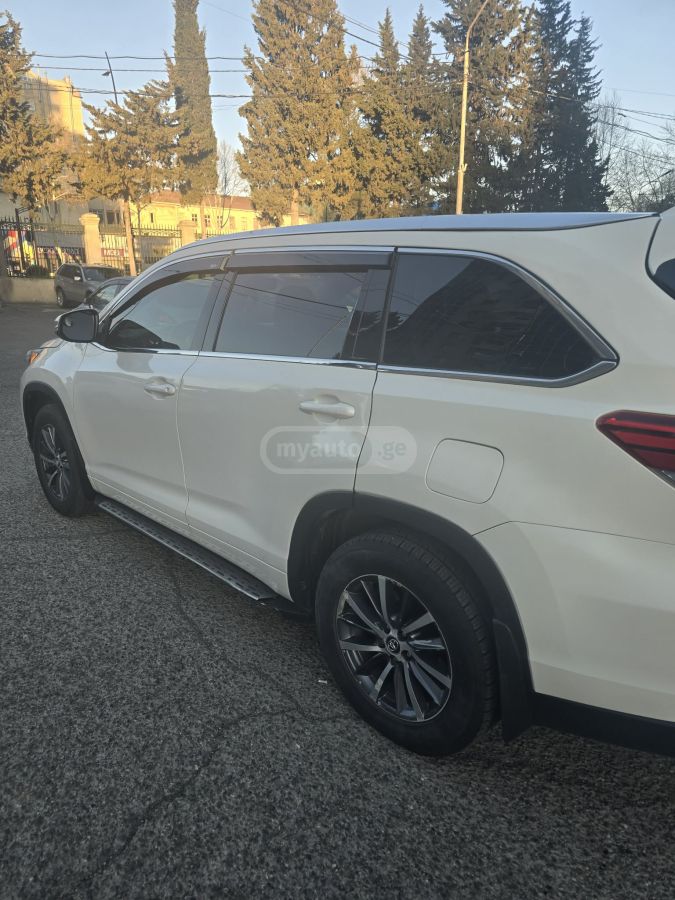 Toyota Highlander - фото 4