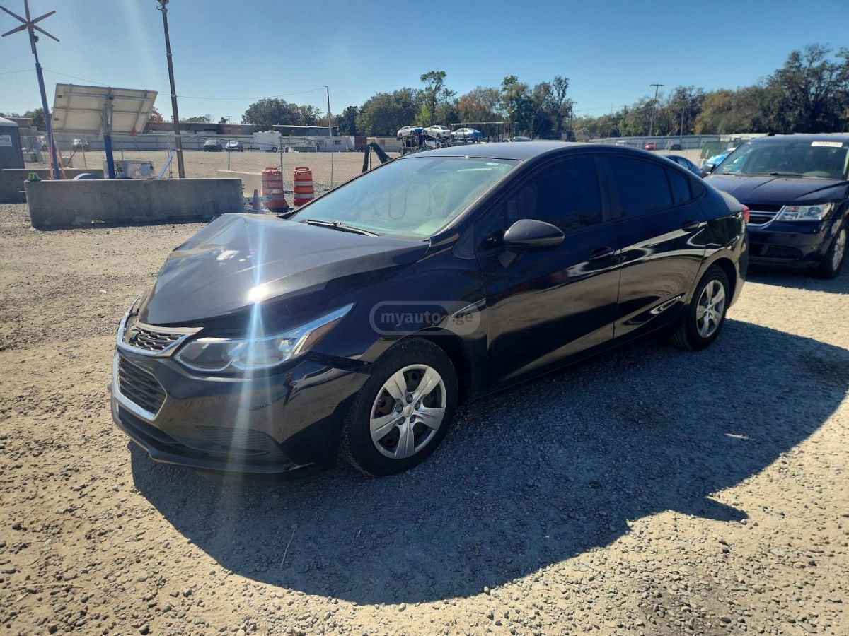 Chevrolet Cruze - фото 1