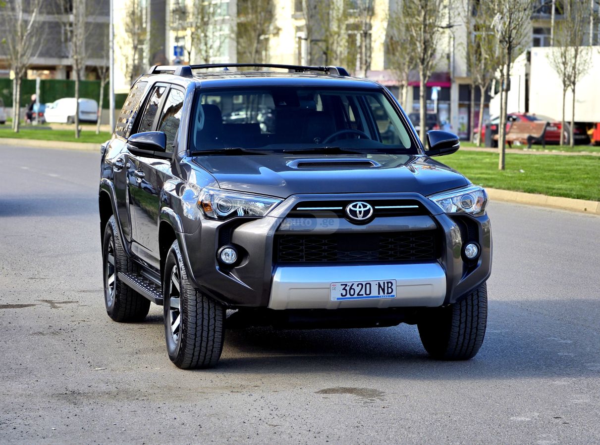 Toyota 4 Runner - фото 1