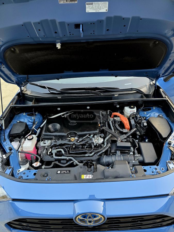 Toyota XSE HYBRID - FULL Options — миниатюра 11