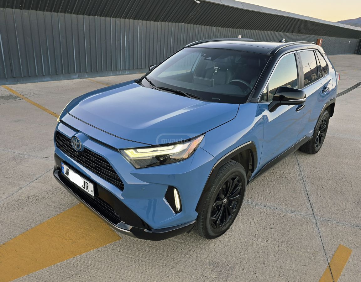 Toyota XSE HYBRID - FULL Options — миниатюра 2