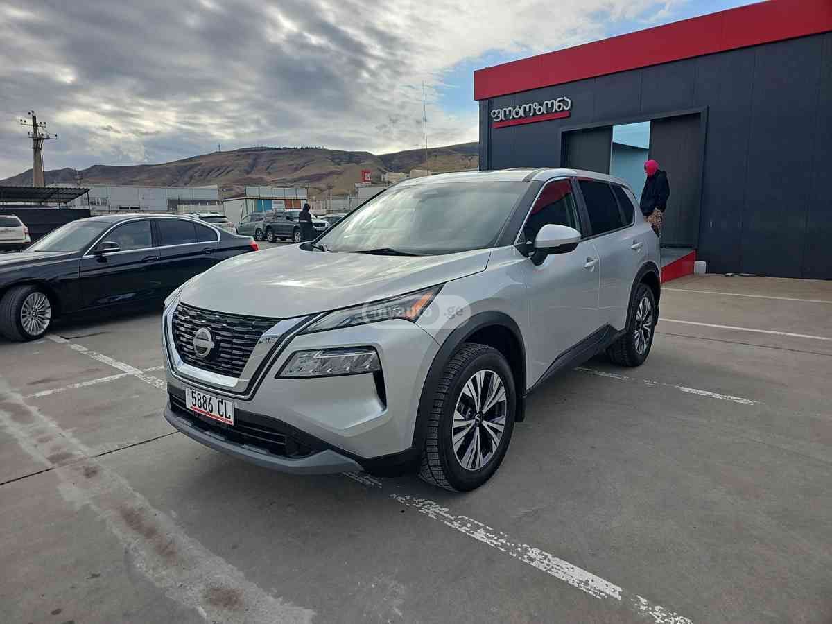 Nissan Rogue - фото 1