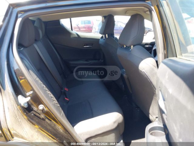 Toyota LE 4dr Front-Wheel Drive Sport — миниатюра 13