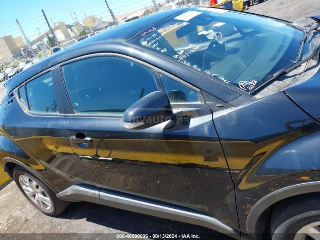 Toyota LE 4dr Front-Wheel Drive Sport — миниатюра 5