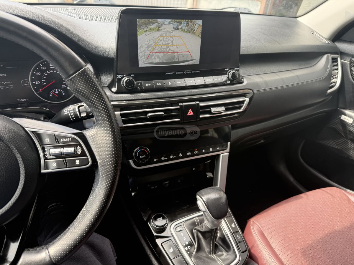 Kia Seltos - фото 11