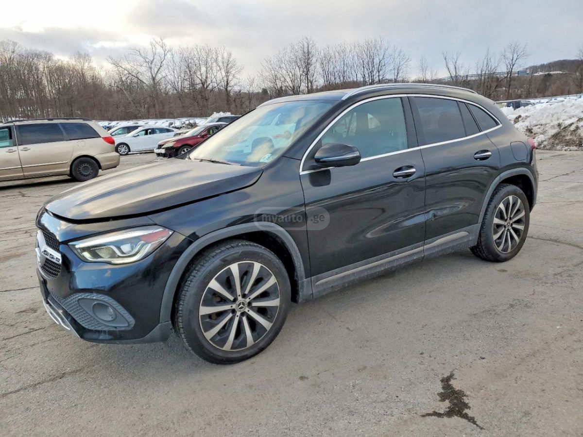 Mercedes-Benz GLA 250 - фото 1