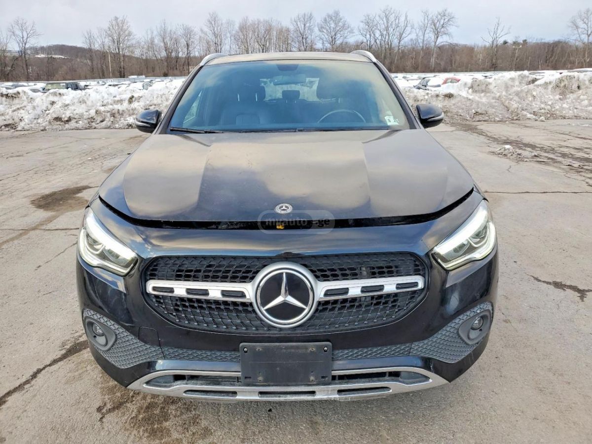 Mercedes-Benz Base GLA 250 4dr All-Wheel Dri — миниатюра 2