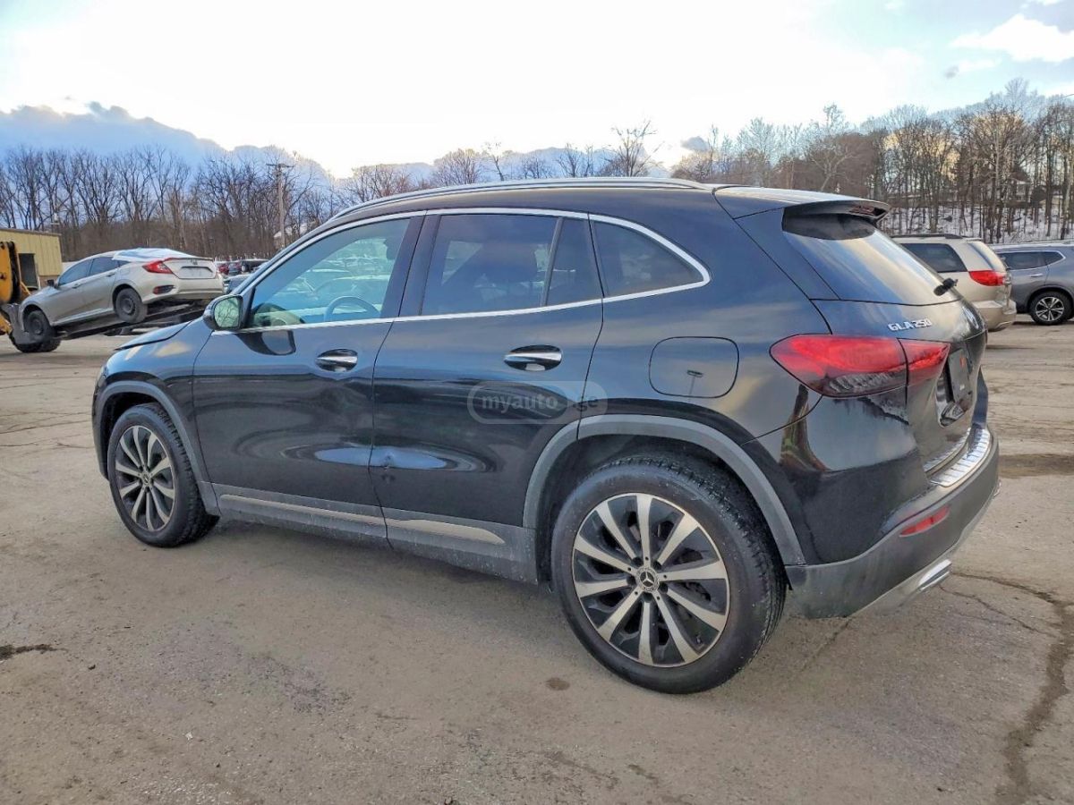 Mercedes-Benz Base GLA 250 4dr All-Wheel Dri — миниатюра 4