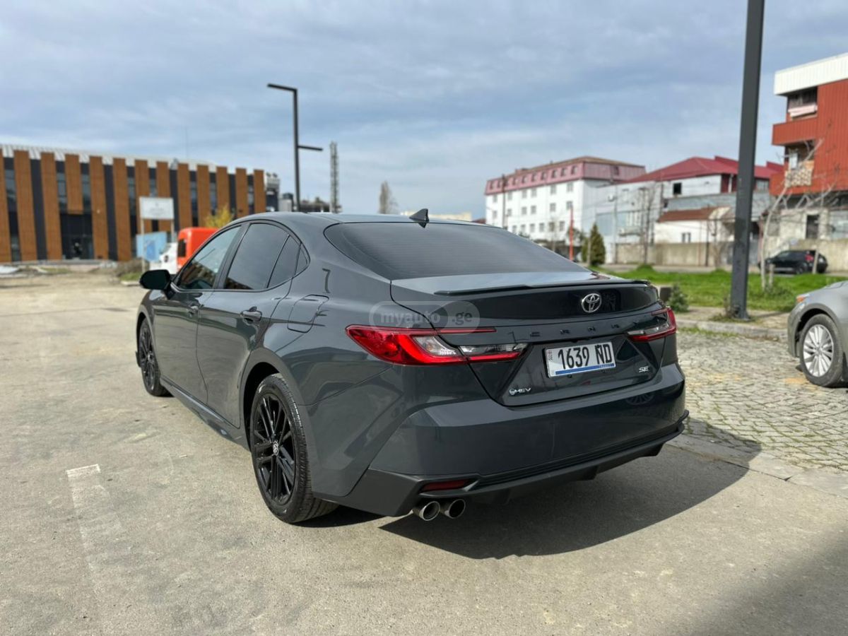 Toyota Camry - фото 12