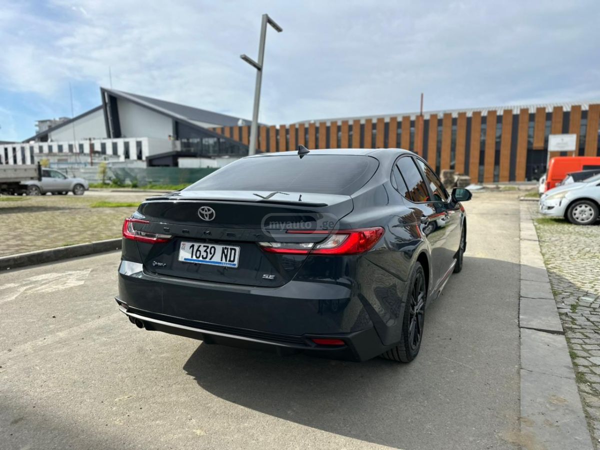 Toyota Camry - фото 5