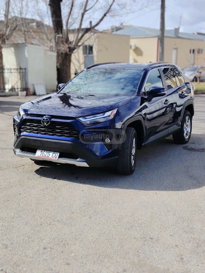 Toyota RAV 4 - фото 2