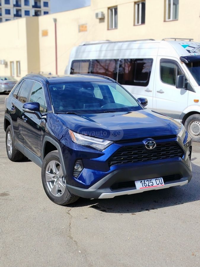 Toyota RAV 4 - фото 5