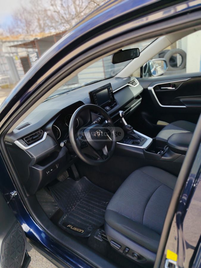 Toyota RAV 4 - фото 9