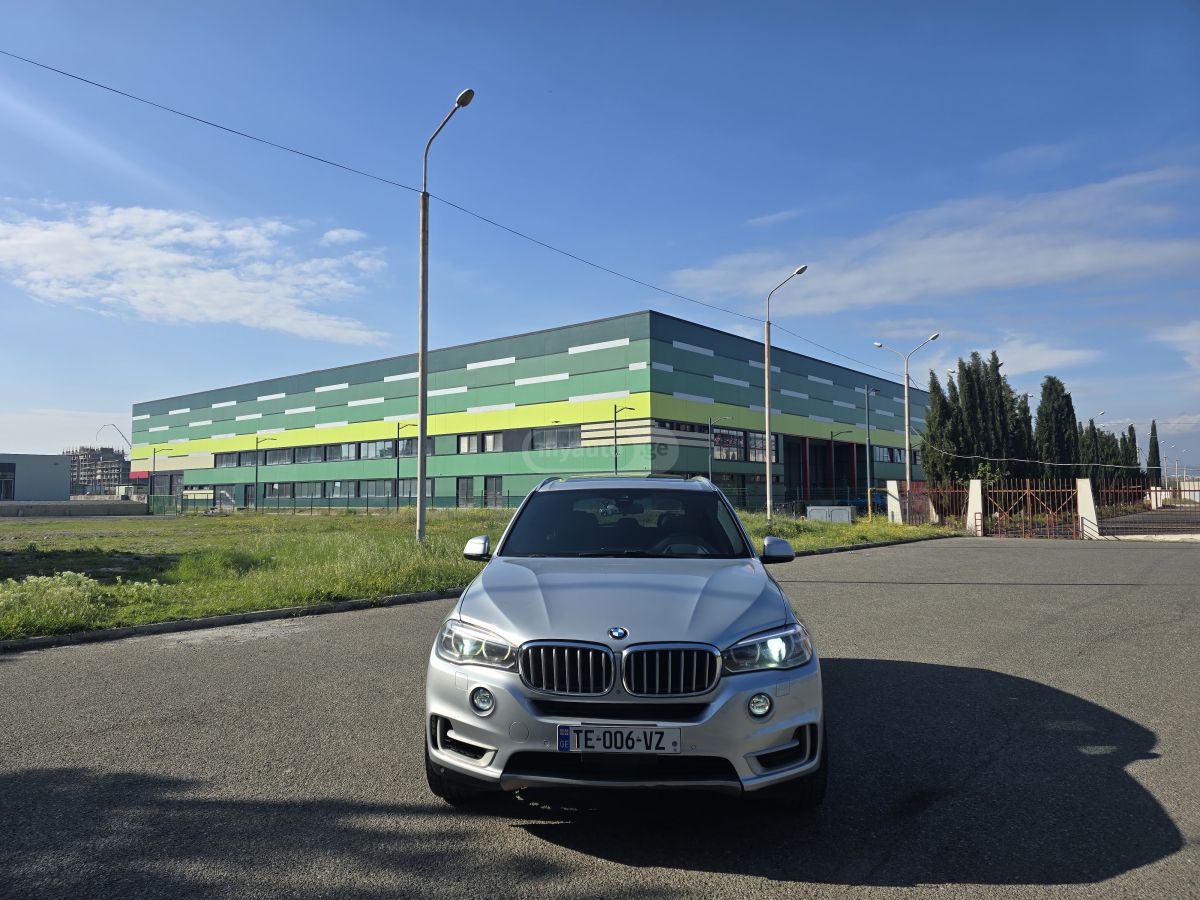 BMW X5 - фото 2