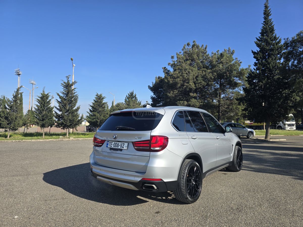 BMW X5 - фото 4