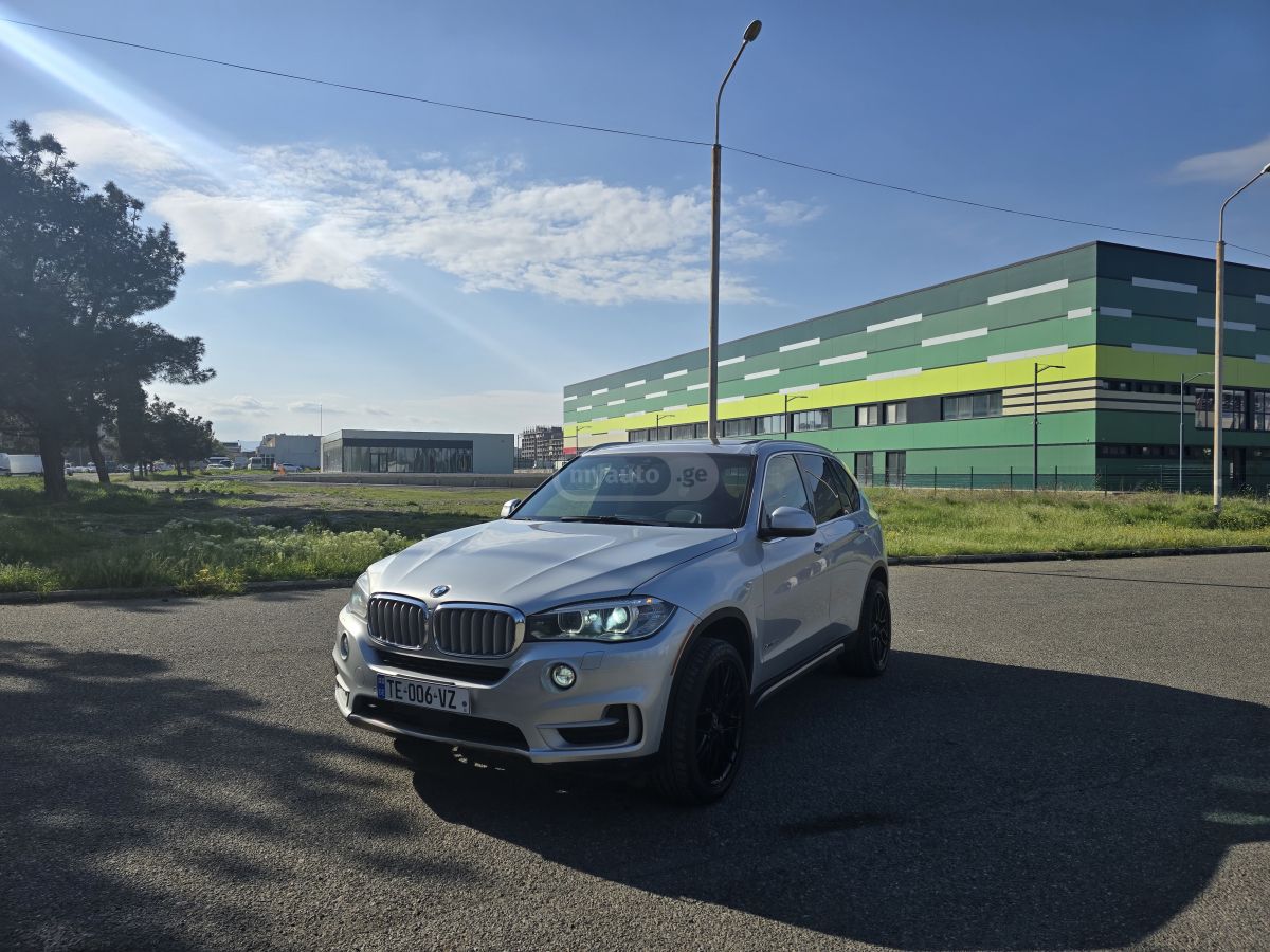 BMW X5 - фото 7