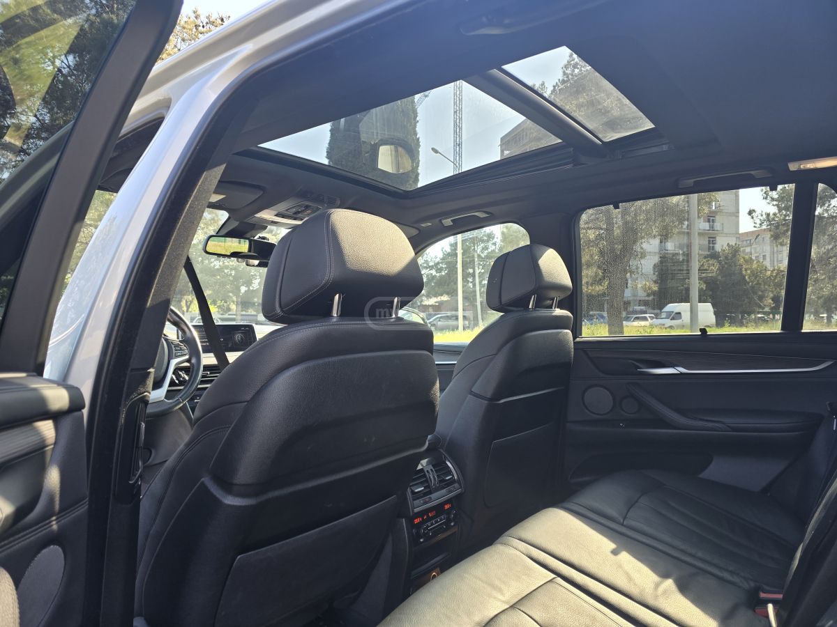 BMW X5 - фото 9