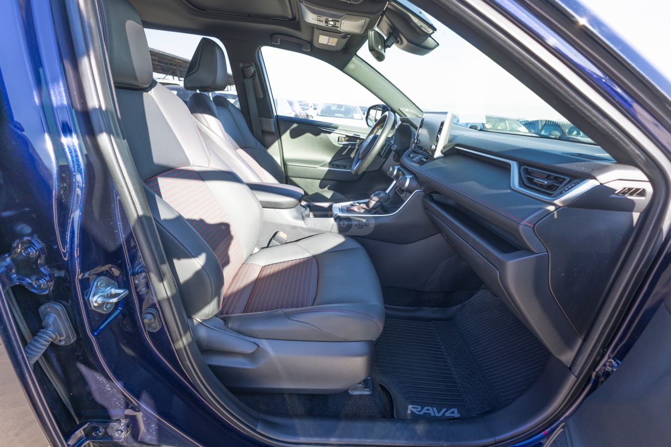 Toyota Toyota RAV4 — миниатюра 4