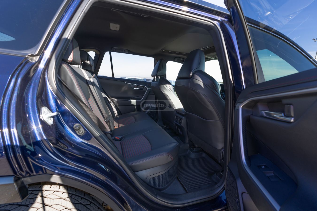 Toyota Toyota RAV4 — миниатюра 5