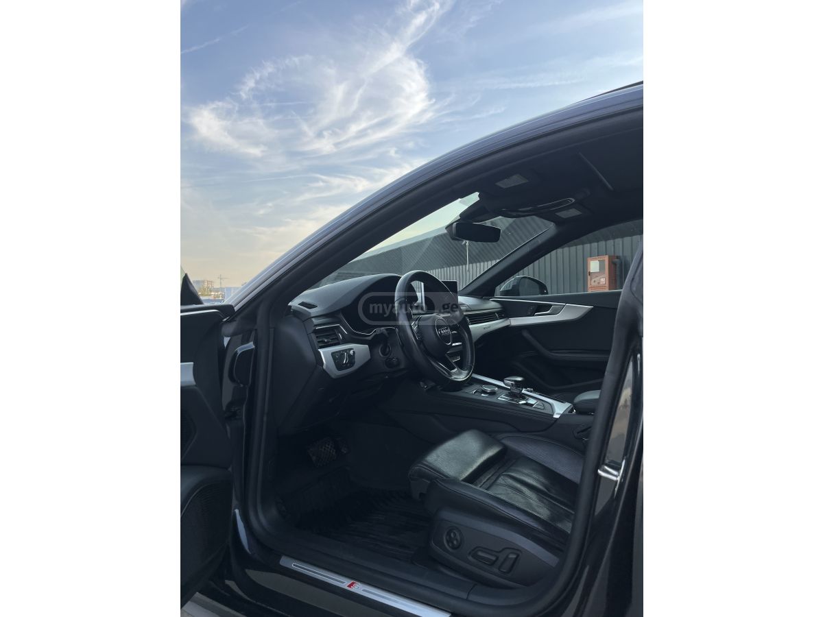 Audi A5 - фото 12