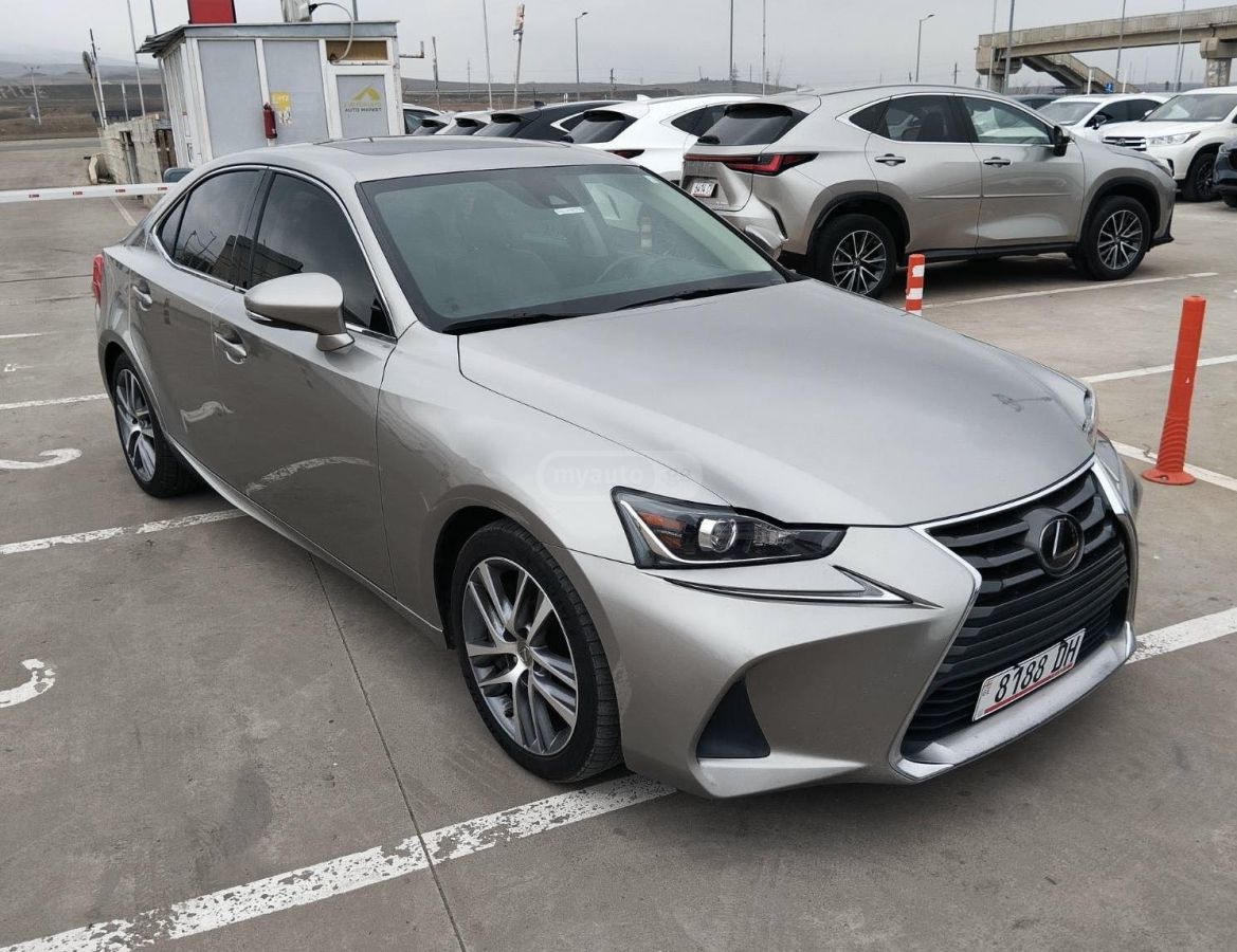 Lexus IS 300 - фото 2