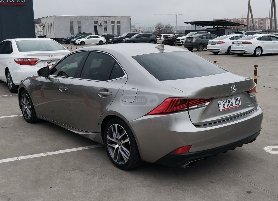 Lexus IS 300 - фото 4