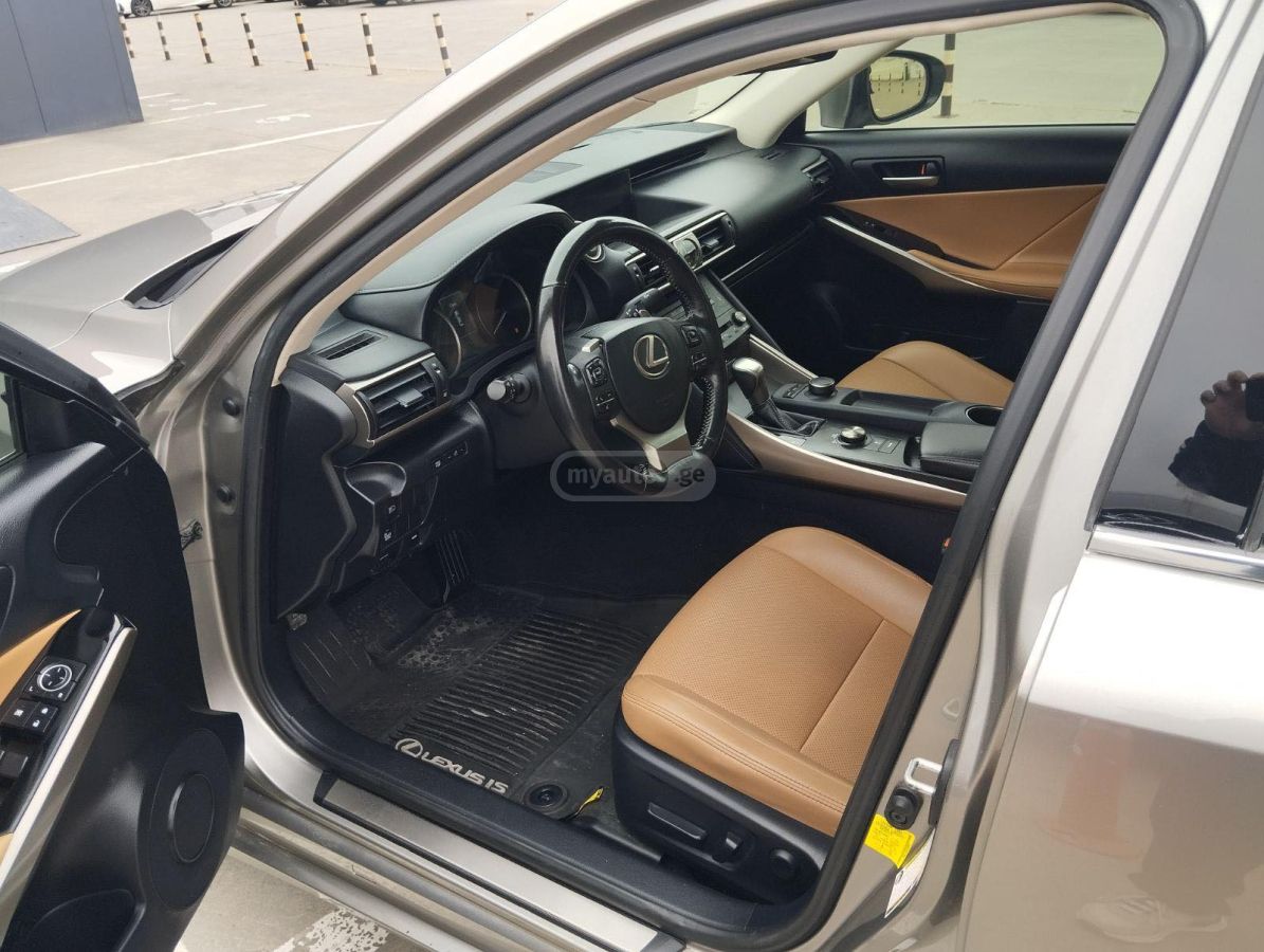 Lexus IS 300 - фото 9