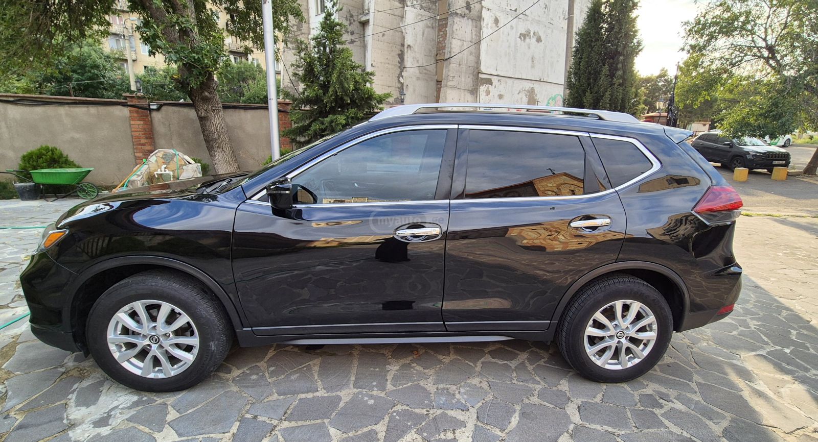 Nissan Rogue - фото 3