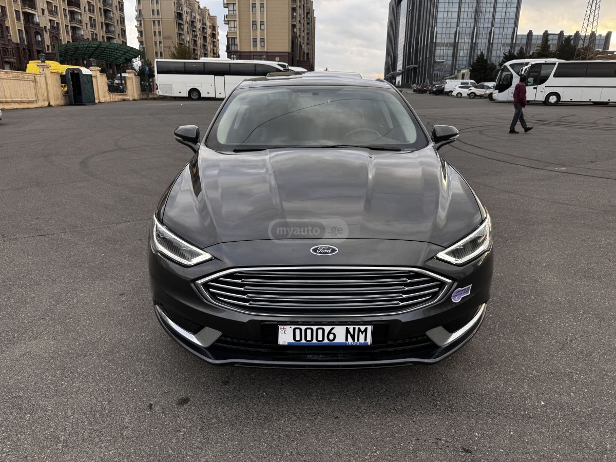 Ford Fusion - фото 1