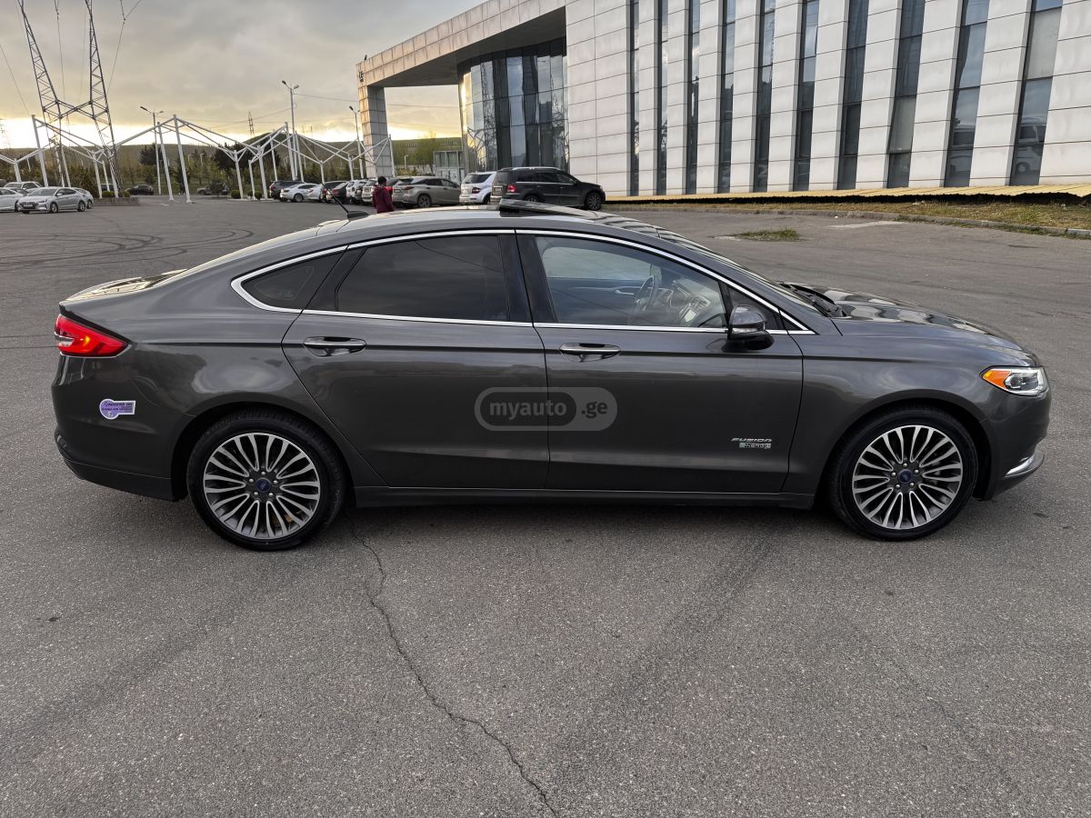 Ford Fusion - фото 3
