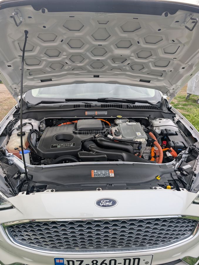 Ford Fusion - фото 7