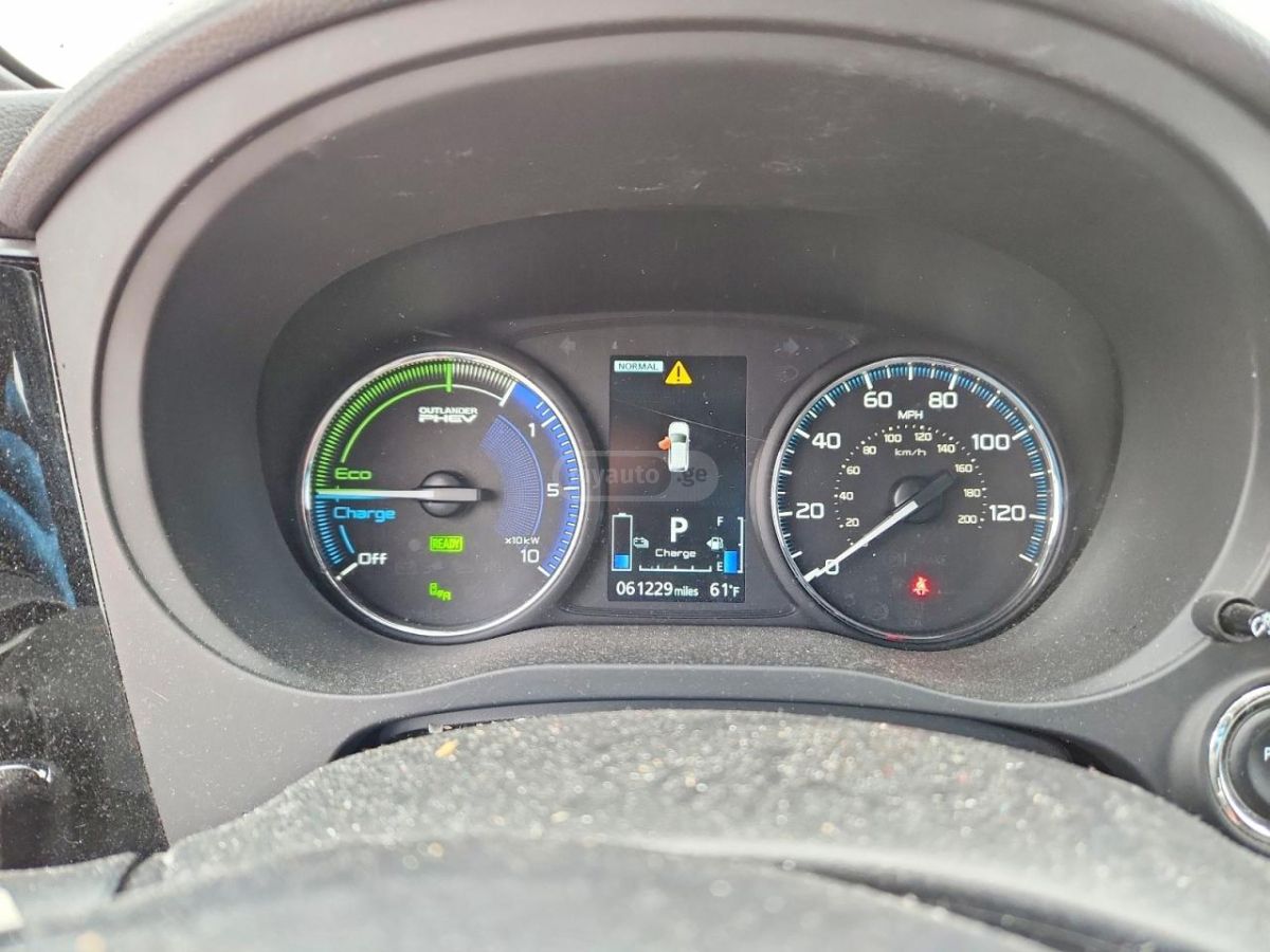 Mitsubishi Outlander - фото 9