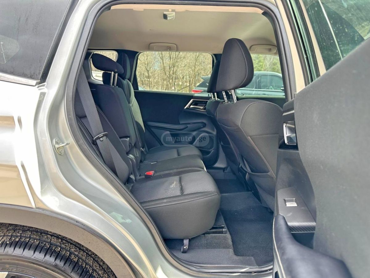 Mitsubishi Outlander - фото 5