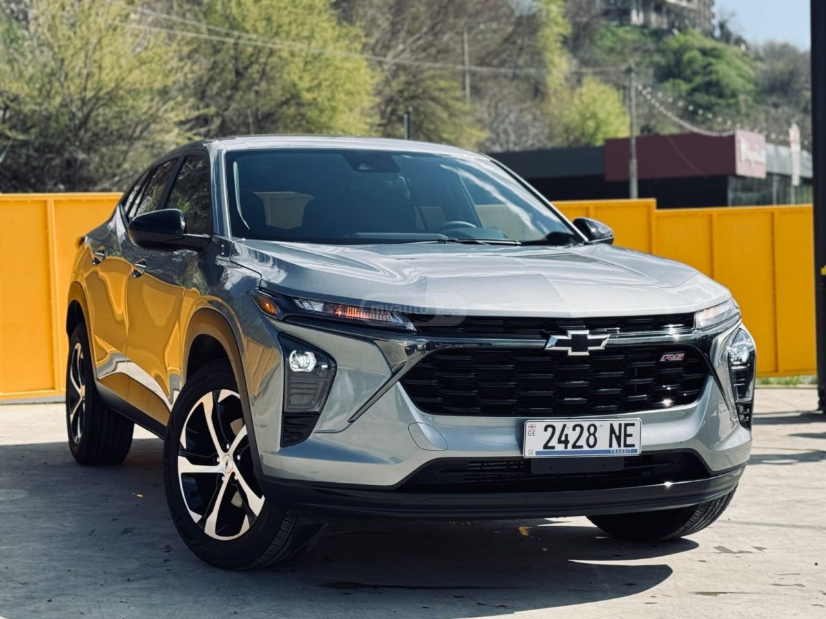 Chevrolet Trax - фото 1