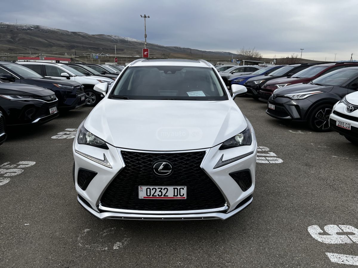 Lexus NX 300 - фото 2