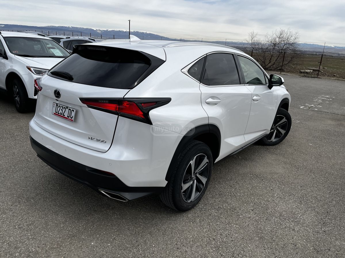 Lexus NX 300 - фото 5
