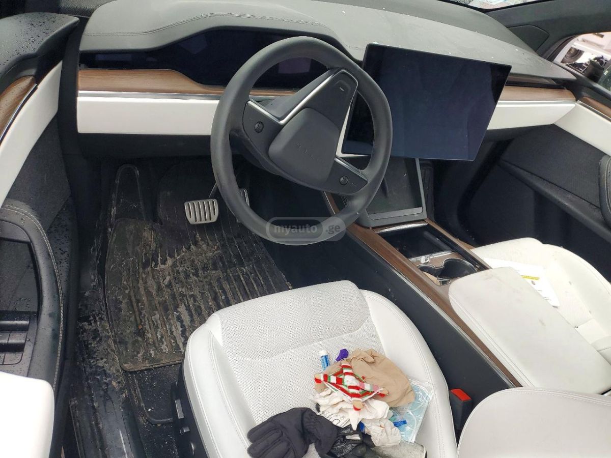 Tesla Model X - фото 8