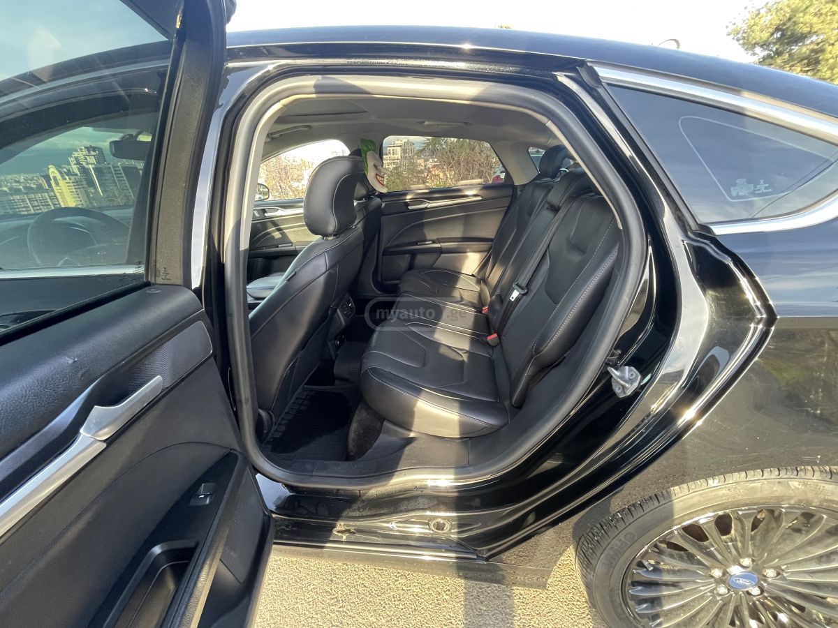 Ford Fusion - фото 10