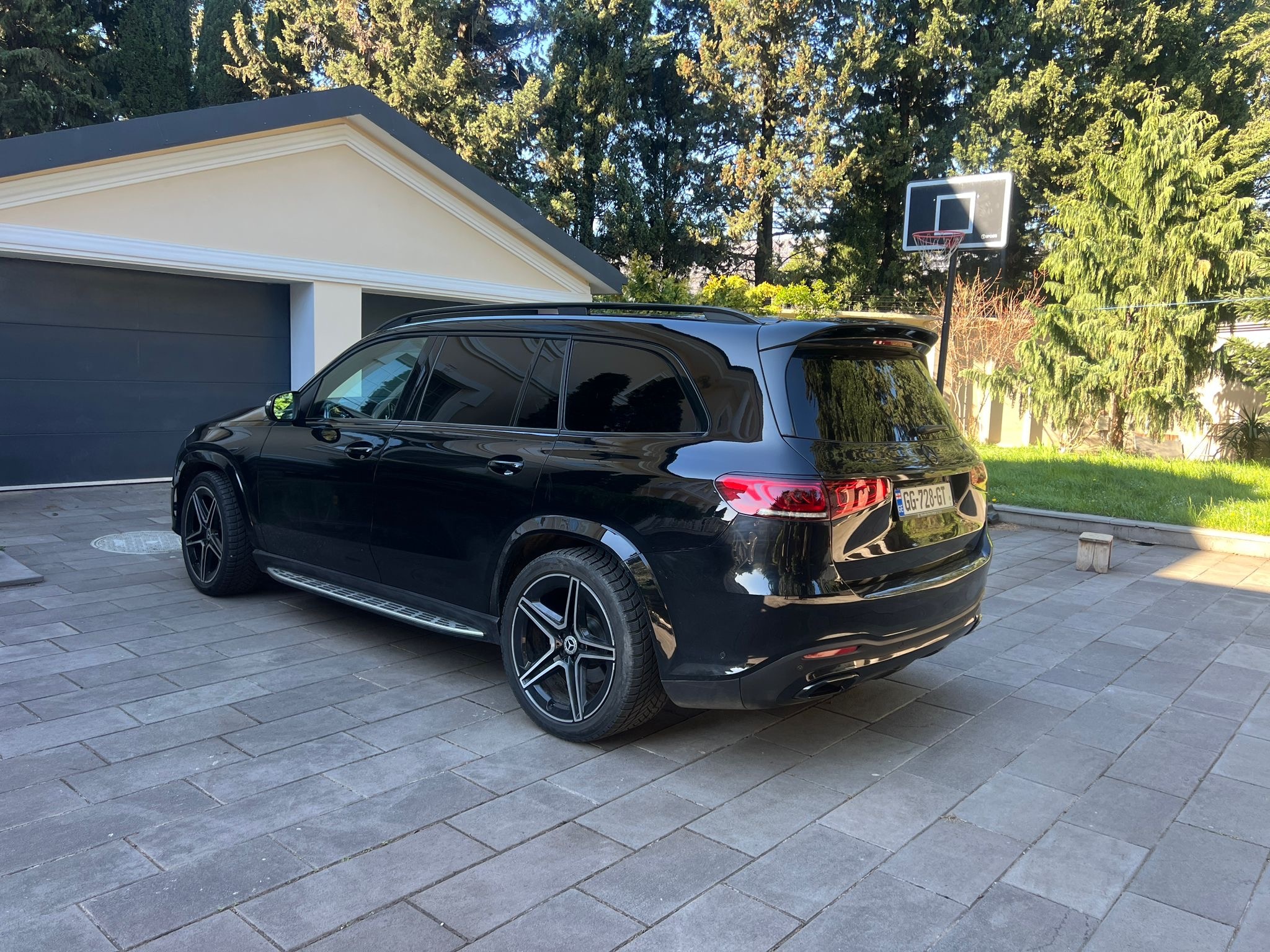 Mercedes-Benz GLS 450 - фото 2