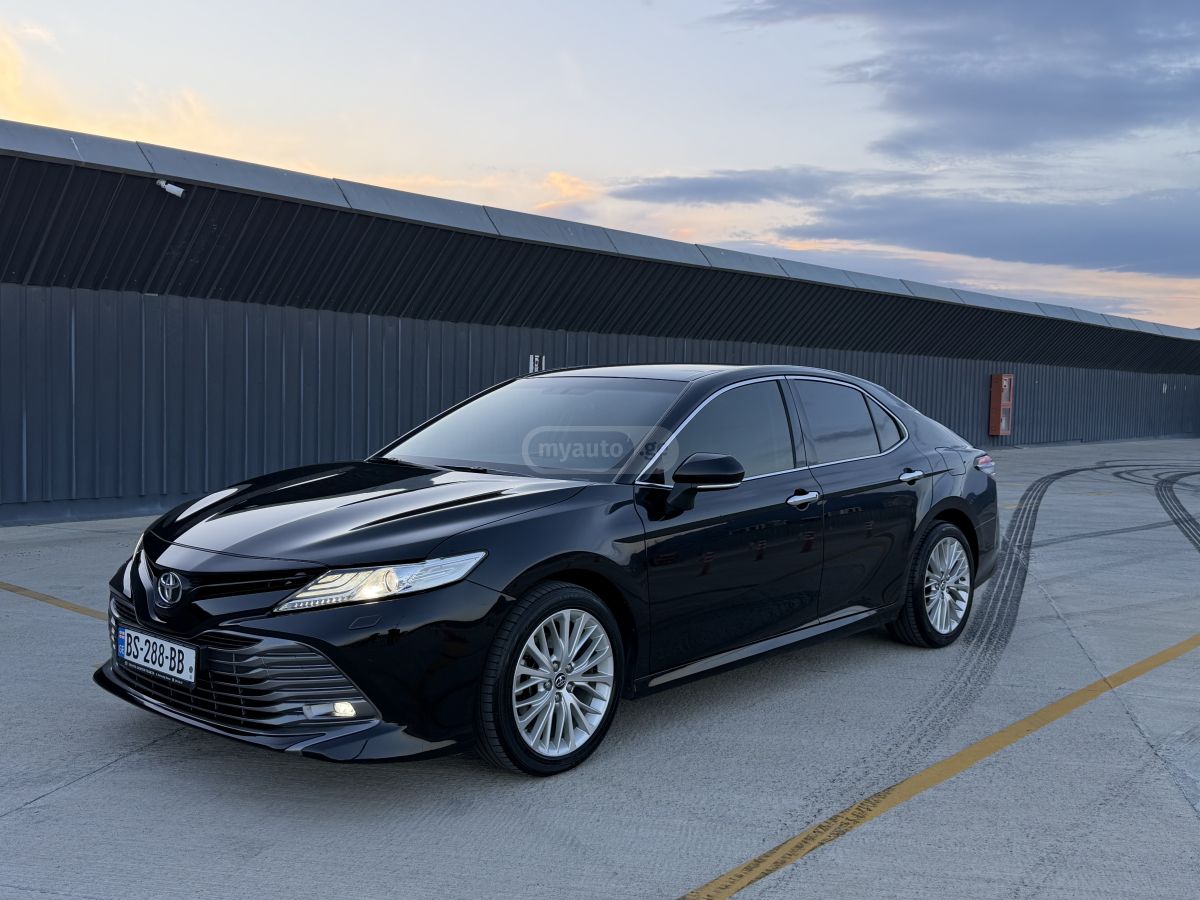 Toyota Camry - фото 2