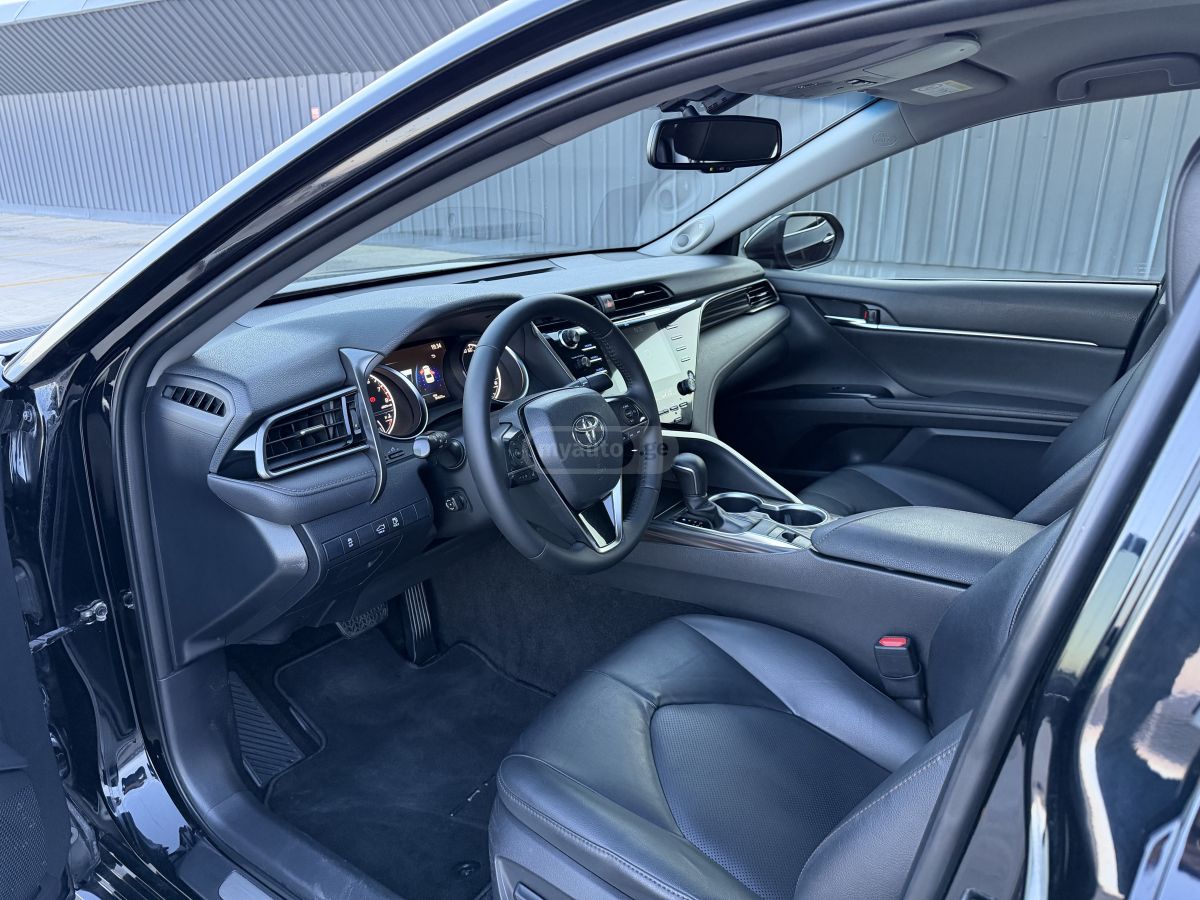 Toyota Camry - фото 8