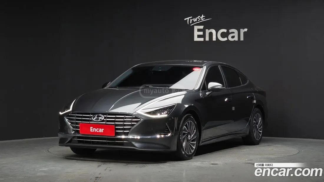 Hyundai Sonata - фото 1