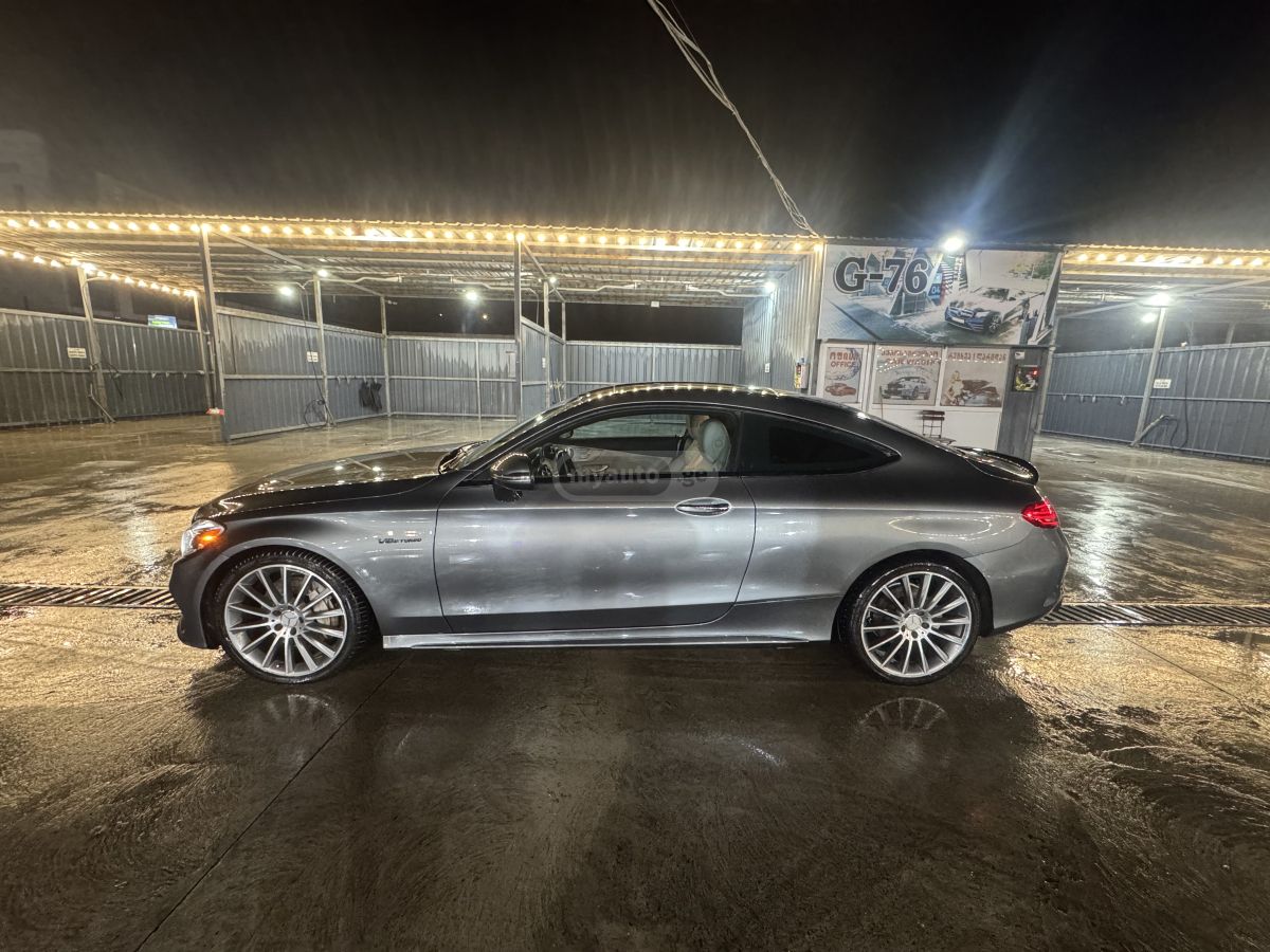 Mercedes-Benz C 300 - фото 1