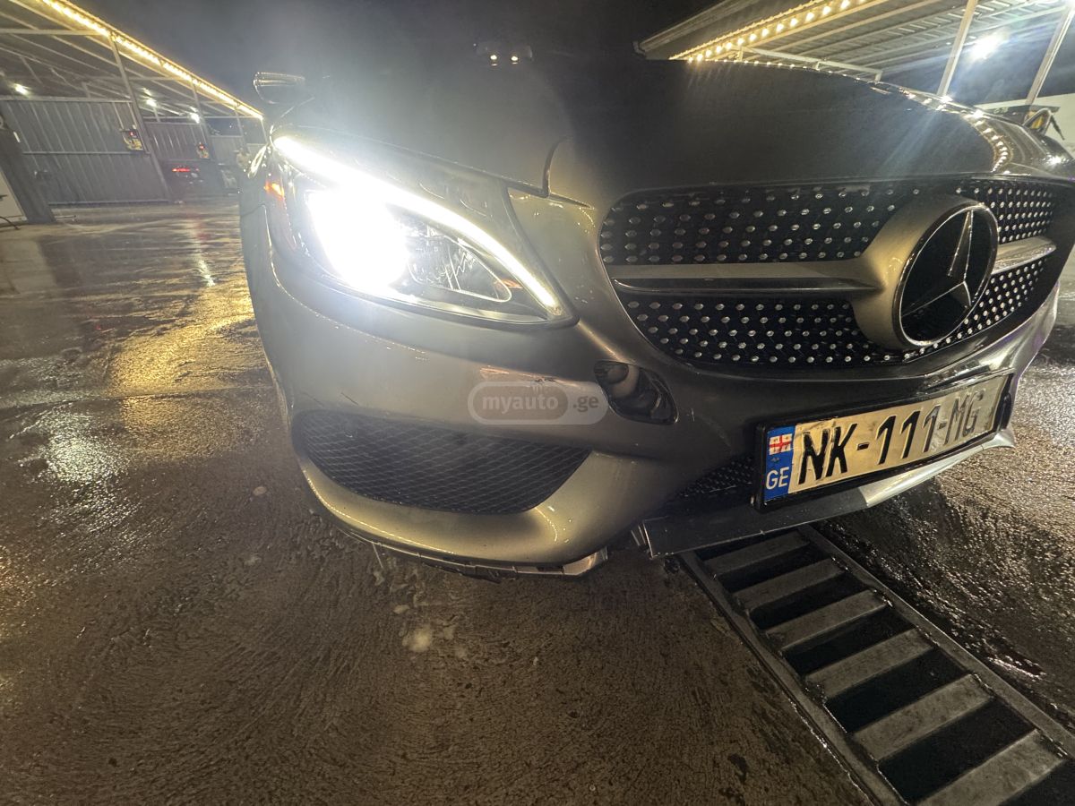 Mercedes-Benz C 300 - фото 7