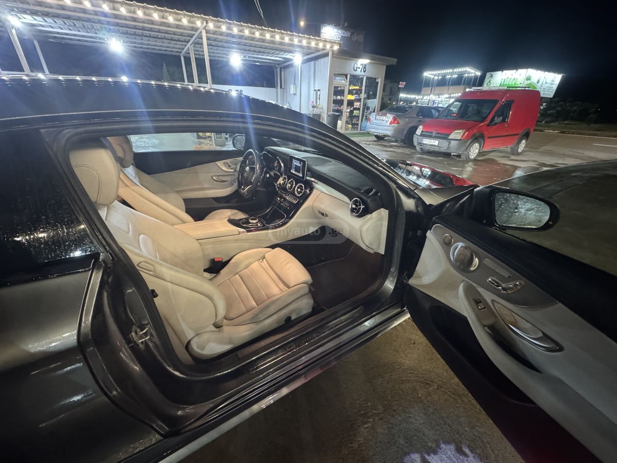 Mercedes-Benz C 300 - фото 9