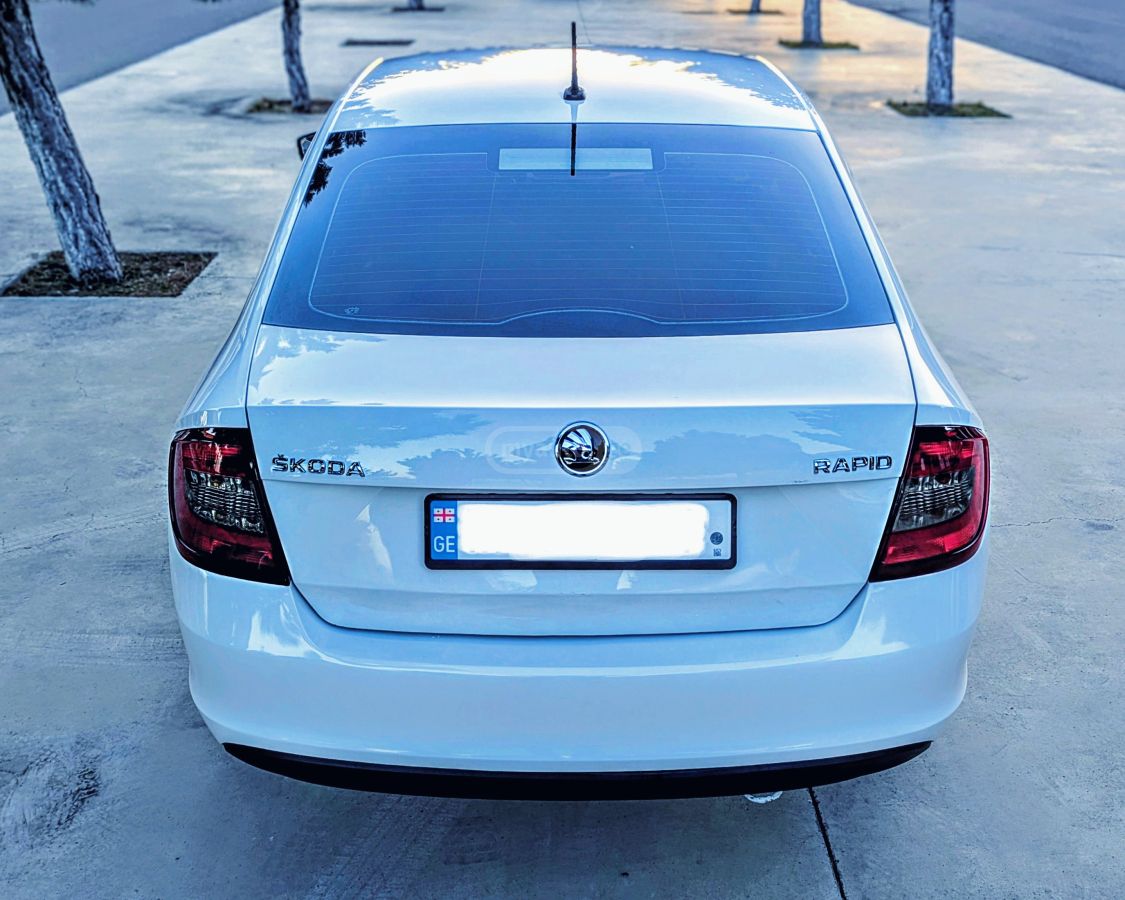 Skoda Rapid - фото 5